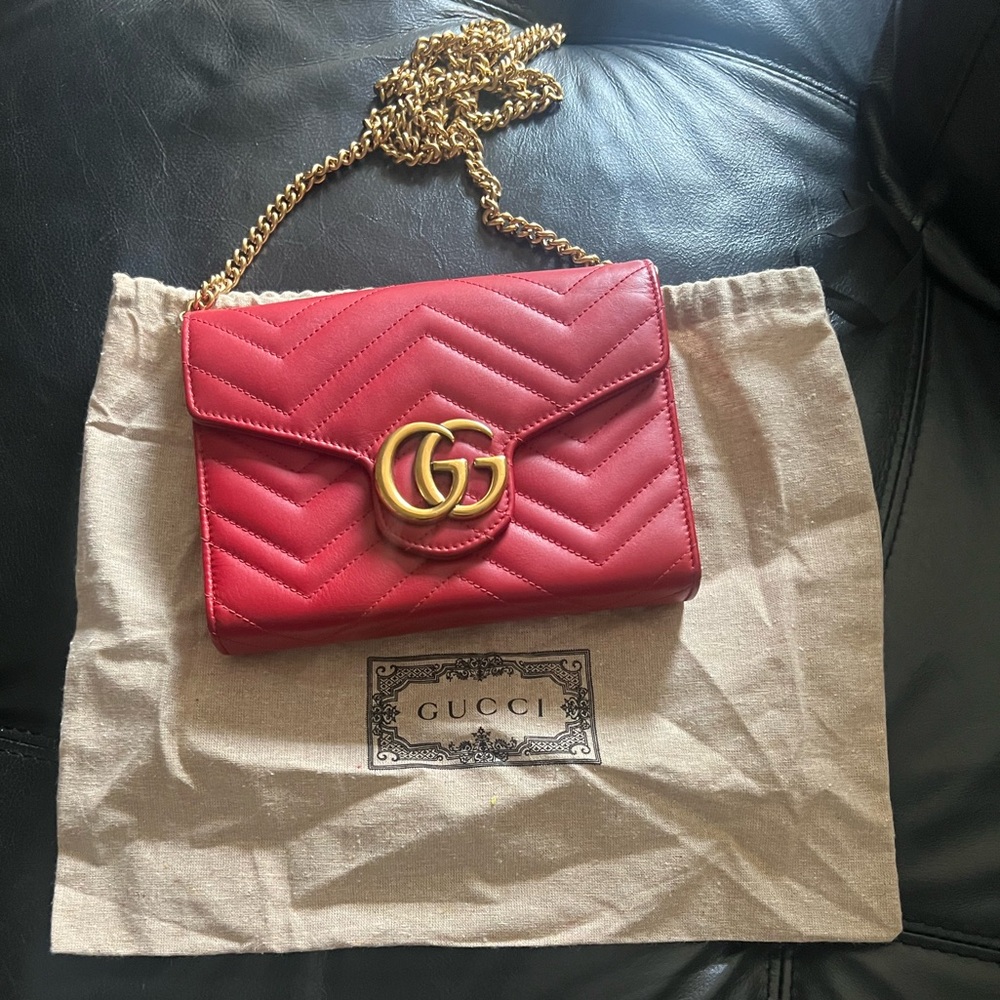 Gucci GG Marmont wallet on chain